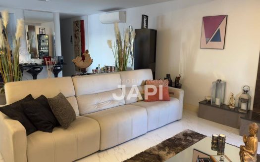 Apartamento de Condomínio à venda