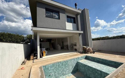 Casa em Condomínio à venda