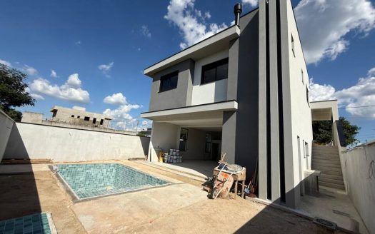 Casa em Condomínio à venda
