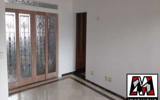 Apartamento à venda