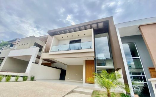 Casa em Condomínio à venda