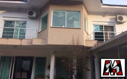 Casa em Condomínio à venda