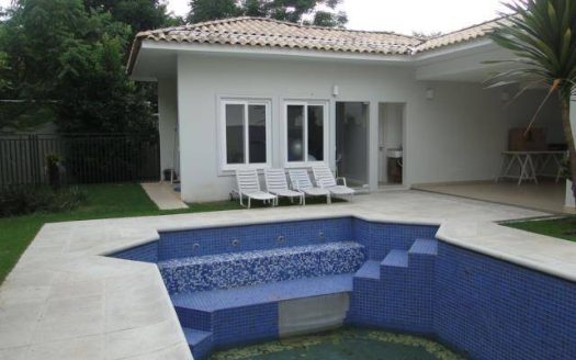 Casa em Condomínio à venda