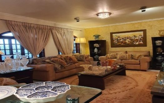 Casa em Condomínio à venda