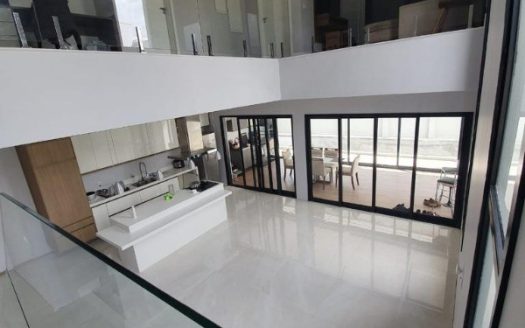 Casa em Condomínio à venda