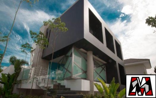 Casa em Condomínio à venda