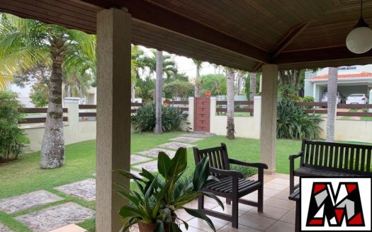 Casa em Condomínio à venda