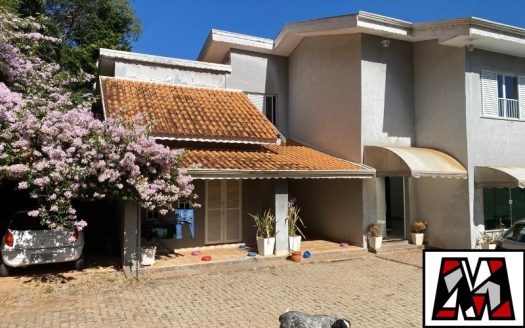 Casa em Condomínio à venda