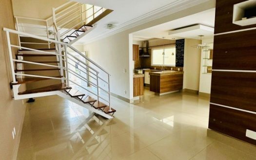 Casa em Condomínio à venda