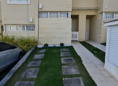 Casa em Condomínio à venda
