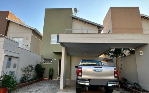 Casa em Condomínio à venda
