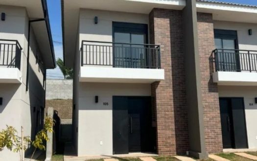 Casa em Condomínio à venda