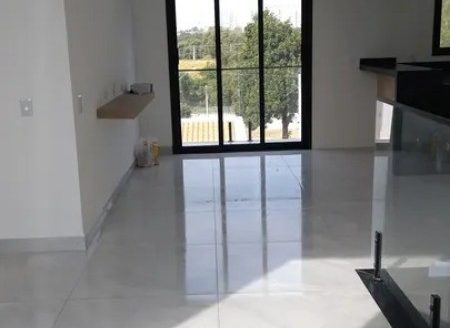 Casa em Condomínio à venda
