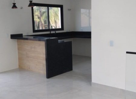 Casa em Condomínio à venda