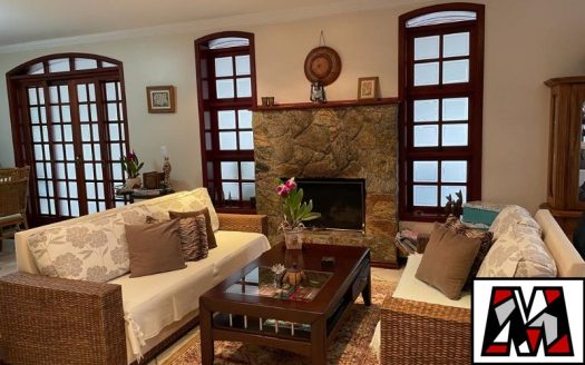Casa em Condomínio à venda