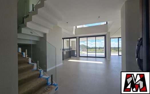 Casa em Condomínio à venda
