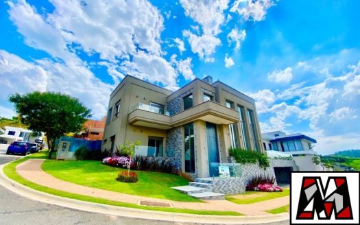 Casa em Condomínio à venda
