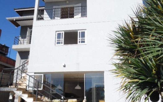 Casa em Condomínio à venda