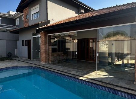 Casa em Condomínio à venda