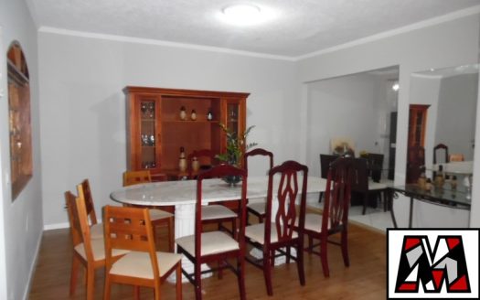 Casa em Condomínio à venda