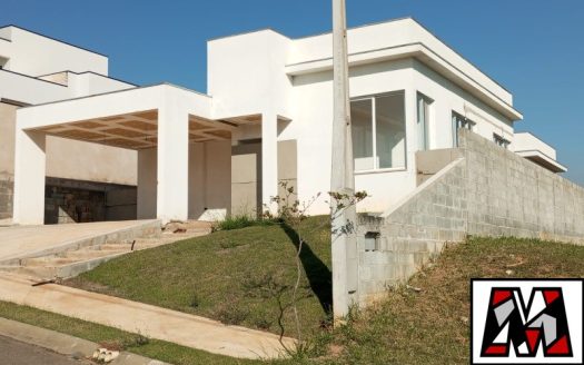 Casa em Condomínio à venda
