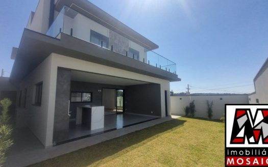 Casa em Condomínio à venda