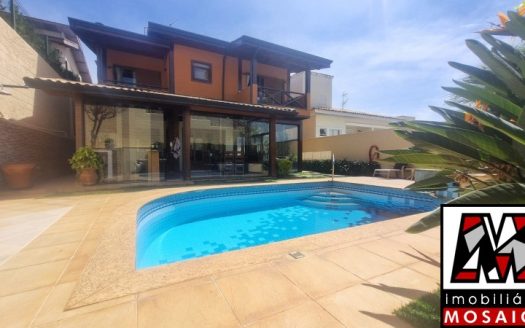 Casa em Condomínio à venda