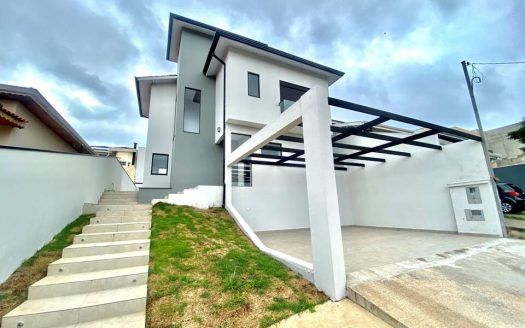 Casa em Condomínio à venda