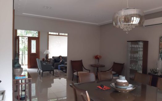 Casa em Condomínio à venda