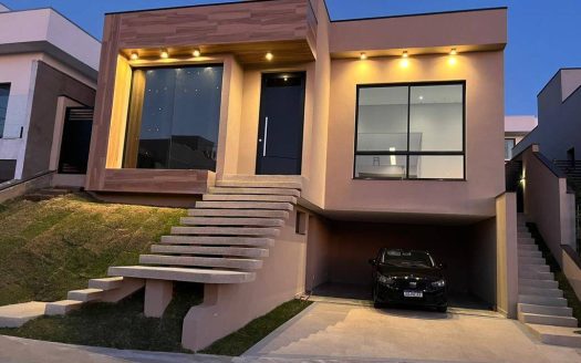 Casa em Condomínio à venda