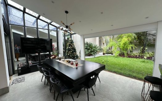 Casa em Condomínio à venda