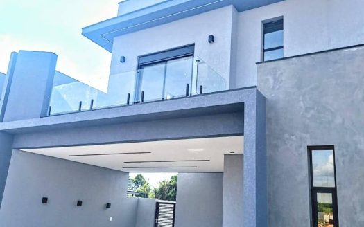 Casa em Condomínio à venda