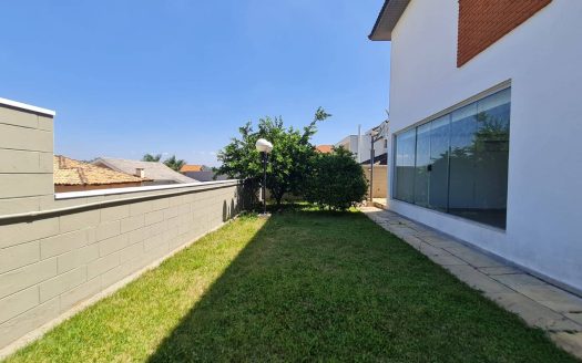 Casa em Condomínio à venda