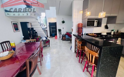 Casa em Condomínio à venda