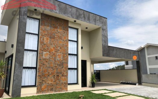 Casa em Condomínio à venda