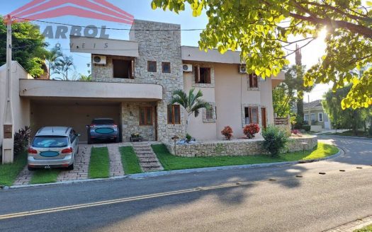 Casa em Condomínio à venda
