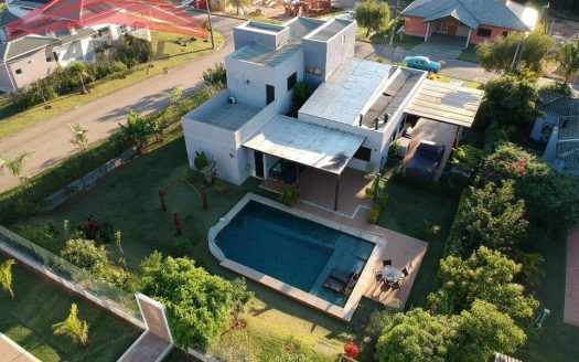 Casa em Condomínio à venda