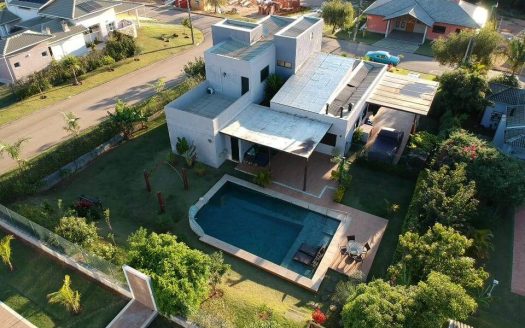 Casa em Condomínio à venda