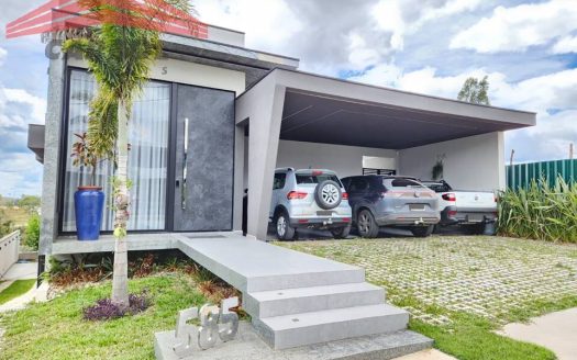 Casa em Condomínio à venda