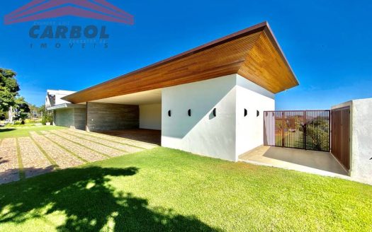 Casa em Condomínio à venda