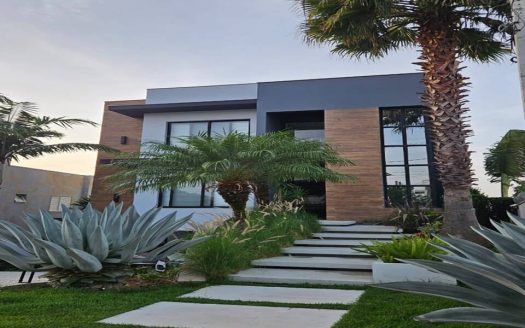 Casa em Condomínio à venda