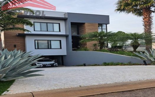Casa em Condomínio à venda