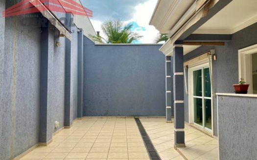 Casa em Condomínio à venda
