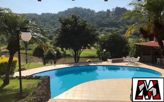 Fazenda/Sítio/Chácara à venda
