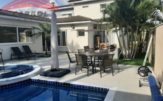 Casa em Condomínio à venda