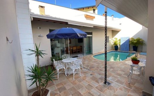 Casa em Condomínio à venda