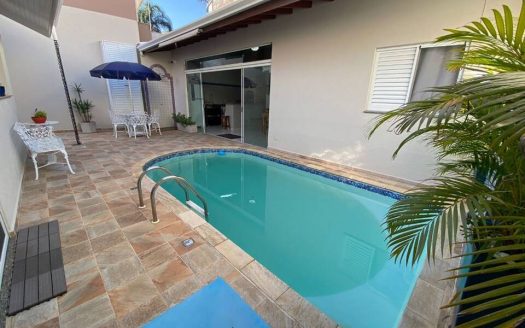 Casa em Condomínio à venda