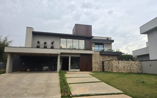 Casa em Condomínio à venda