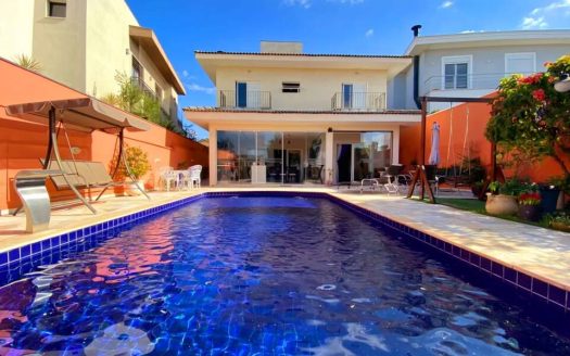 Casa em Condomínio à venda