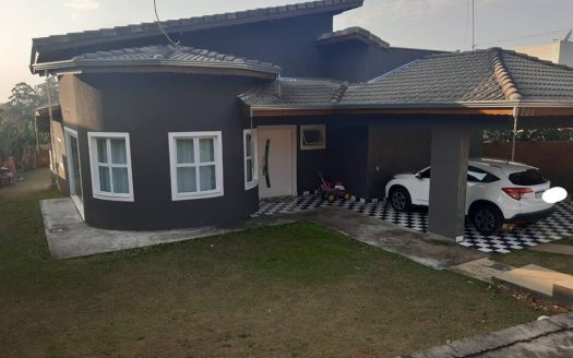 Casa em Condomínio à venda